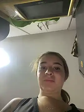 Chat +18 de karla-thomsom10 ao vivo