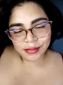 Diamily élő XXX-chatje