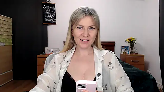 Chat +18 de ParadiseAlina ao vivo
