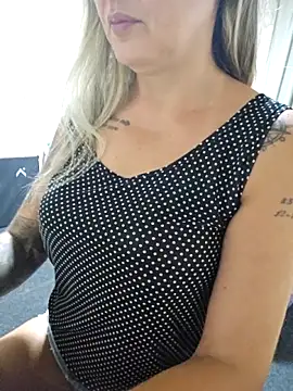 bellafortune51のライブXXXチャット