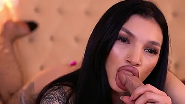 NyssaSky's Live XXX Chat