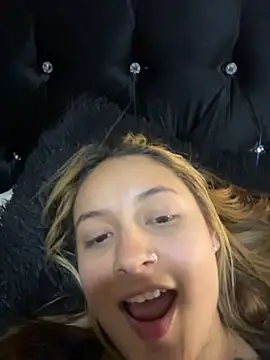 Emiily_W Chat XXX live