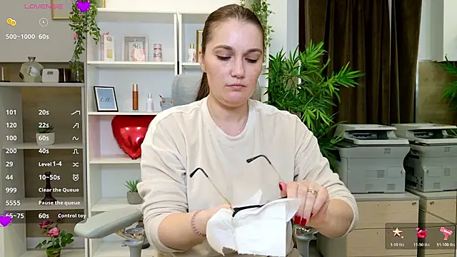 SelineSole Chat XXX live