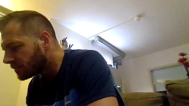 Chat XXX en directo de THE_CHEEKY_ALPHA