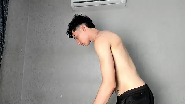 Онлайн чат XXX persy_sexxx18