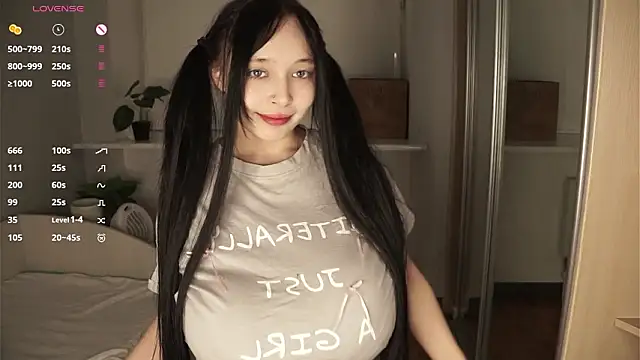 Онлайн чат XXX HannaHayles