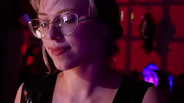 Scarlett_Wannerのウェブカメラショー