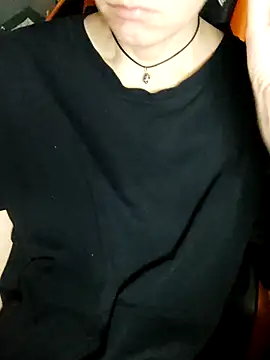 Aashikalaa Adlı Modelin Canlı XXX Sohbeti