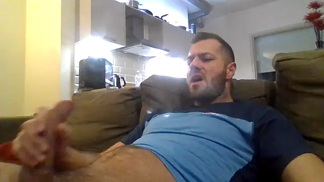 THE_CHEEKY_ALPHA élő XXX-chatje