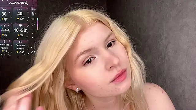 ShontaWasilko élő XXX-chatje