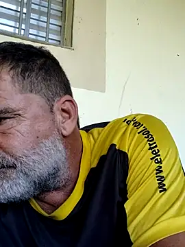 Peludo173317 现场XXX聊天