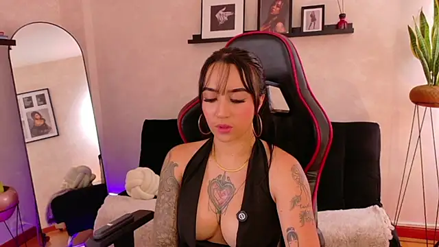 EmmyEvans1 라이브 XXX 채팅