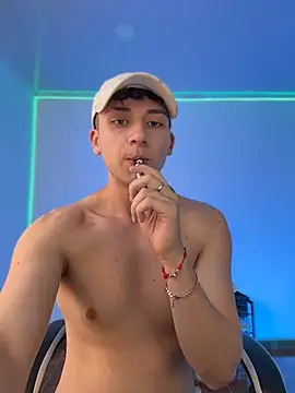 oliver_kyy Live XXX-chat