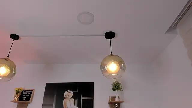 IsaConnor: απευθείας συνομιλία ΧΧΧ