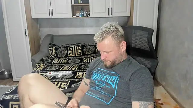 ALEX_BEAUTY2025's Webcam Show