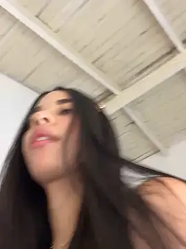 Milleradhara24 – Naživo XXX chat