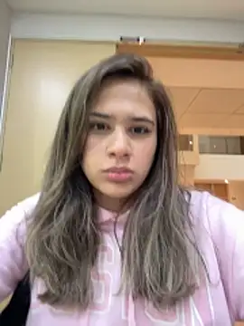 BabyKathy 라이브 XXX 채팅