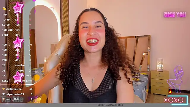 NoaMalak7のライブXXXチャット