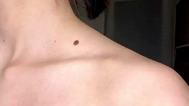 Carolini_i Adlı Modelin Canlı XXX Sohbeti