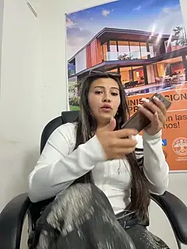 LIZ-06_ – Naživo XXX chat