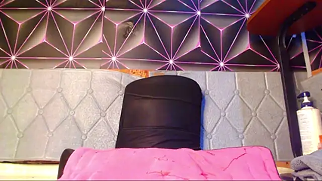 DirtyJudiのライブXXXチャット