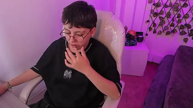 Nathaly_ds' Live XXX Chat