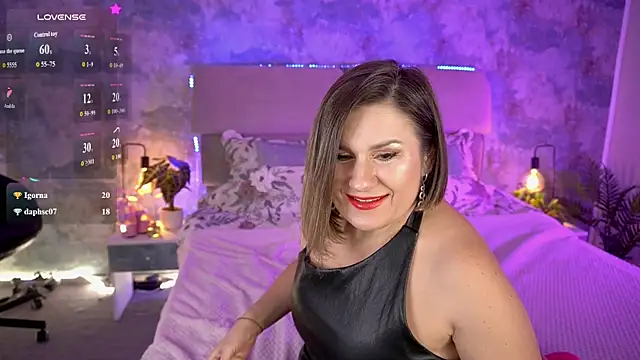 KiraRoxx – Kamerová šou