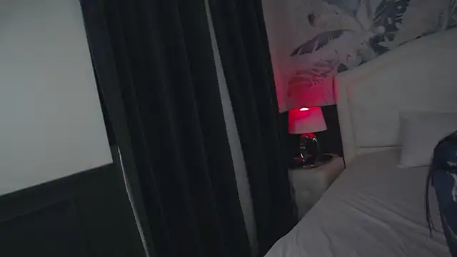 Вебкам-шоу MaeveMoon