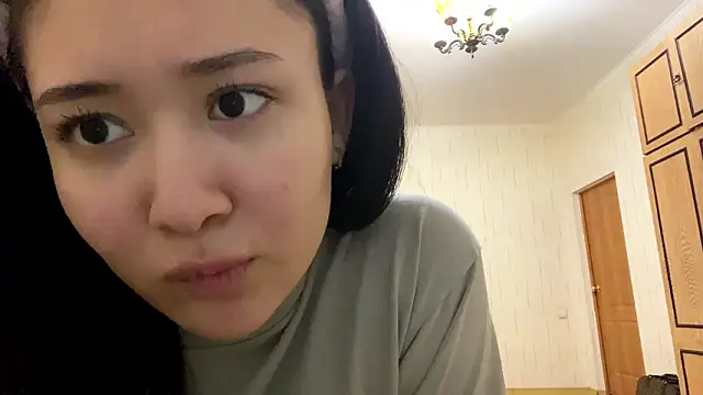 Czat XXX na żywo – YourMiIa