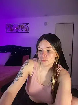 XXX chat uživo modela carolina16love