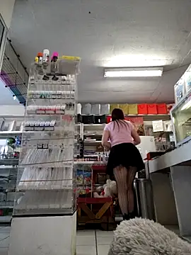 Chat +18 de Mia_Novikov ao vivo