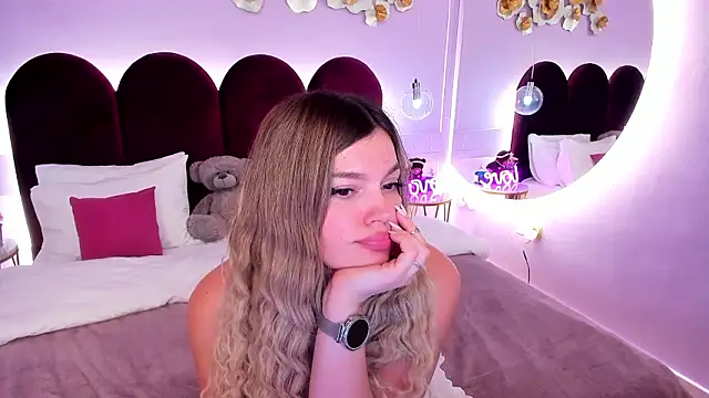 ZaraBloom Chat XXX live