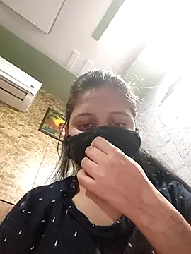 Chat +18 de Ruhi_07 ao vivo