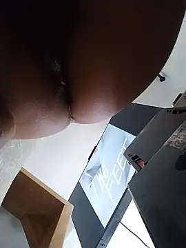 Chat +18 de KittyHoleshot87 ao vivo