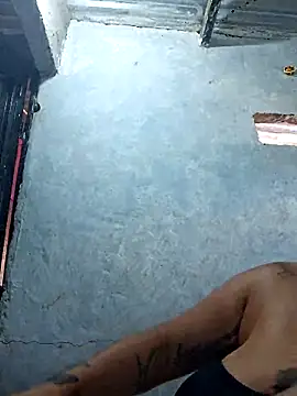 Juli_Powl Chat XXX live