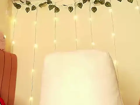 Im_Kattxxx Adlı Modelin Canlı XXX Sohbeti