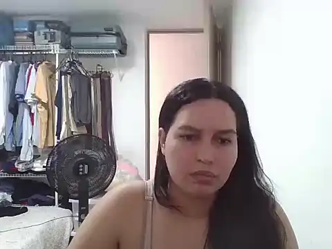 Chat XXX ao vivo de Ivonee777