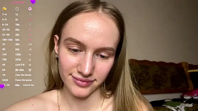 Viktoria_Vibes' Live Chat Room