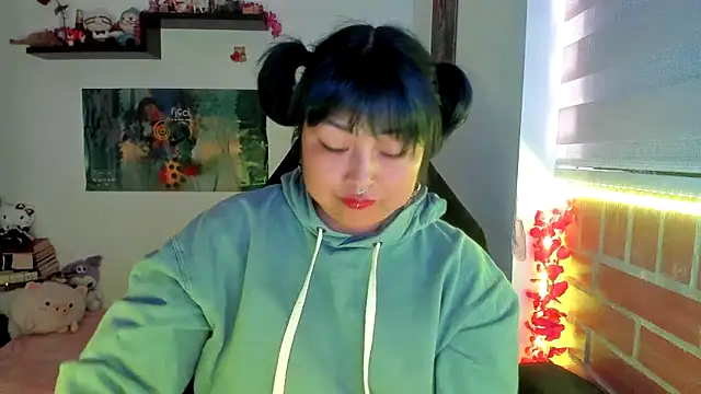 Shaddycute_: онлайн-секс-чат