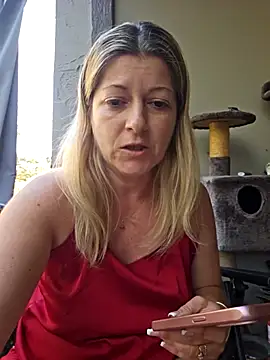 NikkiBlisss Adlı Modelin Canlı XXX Sohbeti