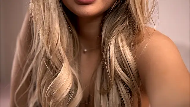 AvaShayy live XXX chat