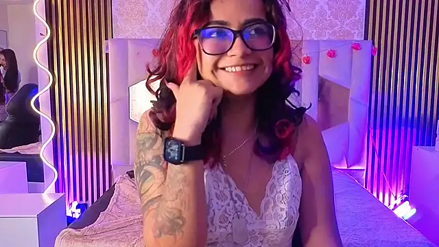 kristen_tay Chat XXX in diretta