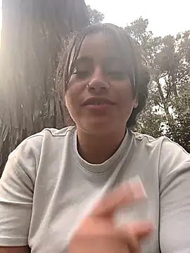 Chat +18 de Yaya_watson ao vivo