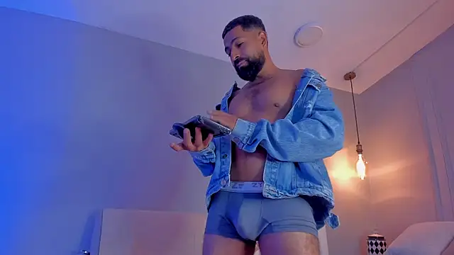 Онлайн чат XXX KylliamLevis