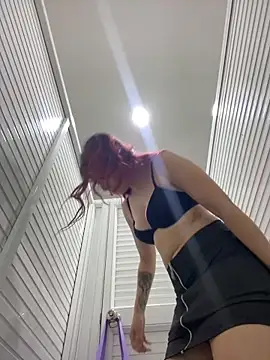 Živý XXX chat RojitasTeaseX_