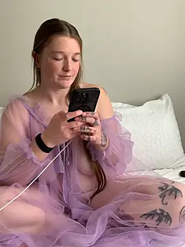 Chat +18 de PussiesnCream_ ao vivo