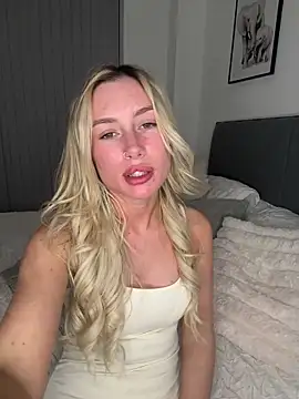 SexySaraxxoo's Webcam Show