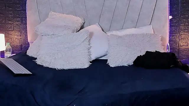 Chat +18 de DULCE-DELICIOUS ao vivo