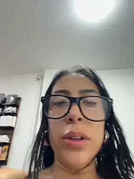 Chat +18 de pregnant_sofii18 ao vivo