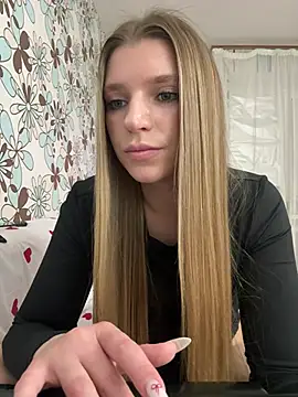 adel_secret – Kamerová šou